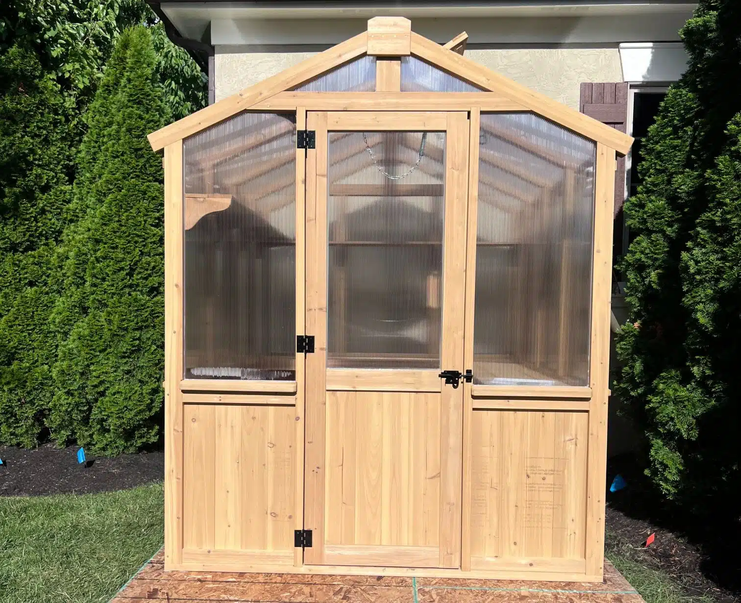 Custom shed builder in Columbus, Ohio – wooden backyard shed with custom design