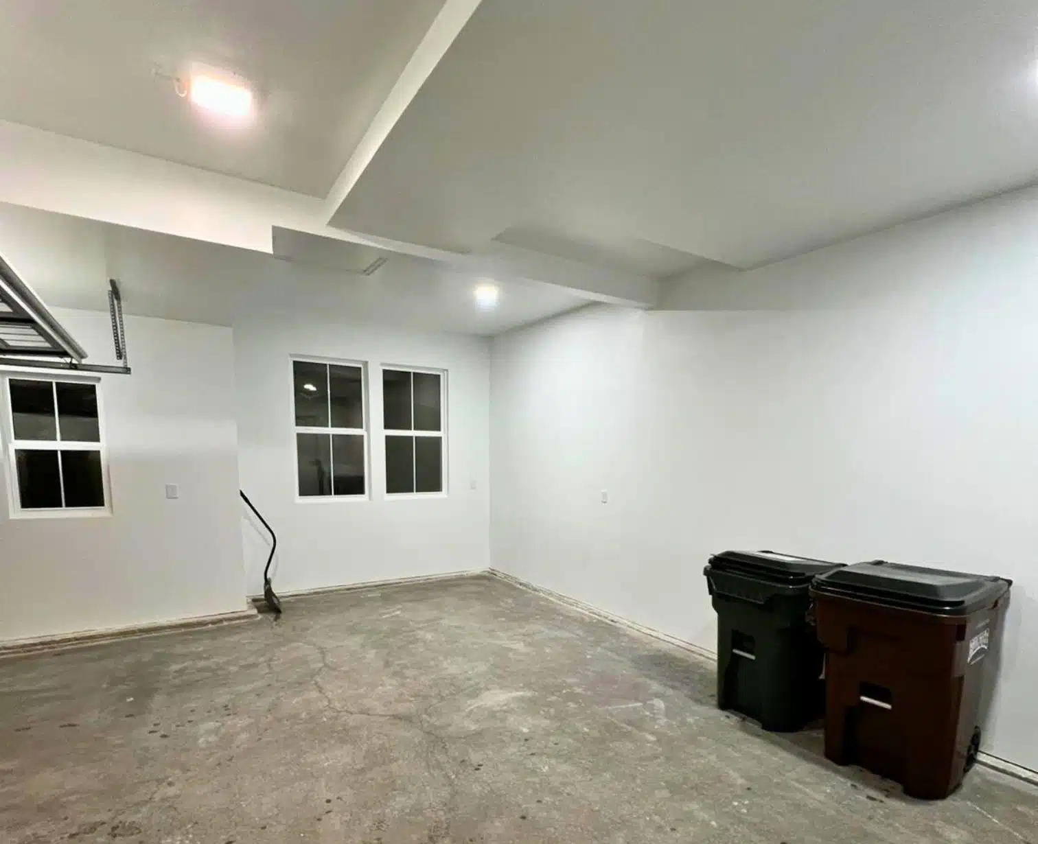 Interior painting in Columbus, Ohio – garage after professional painting