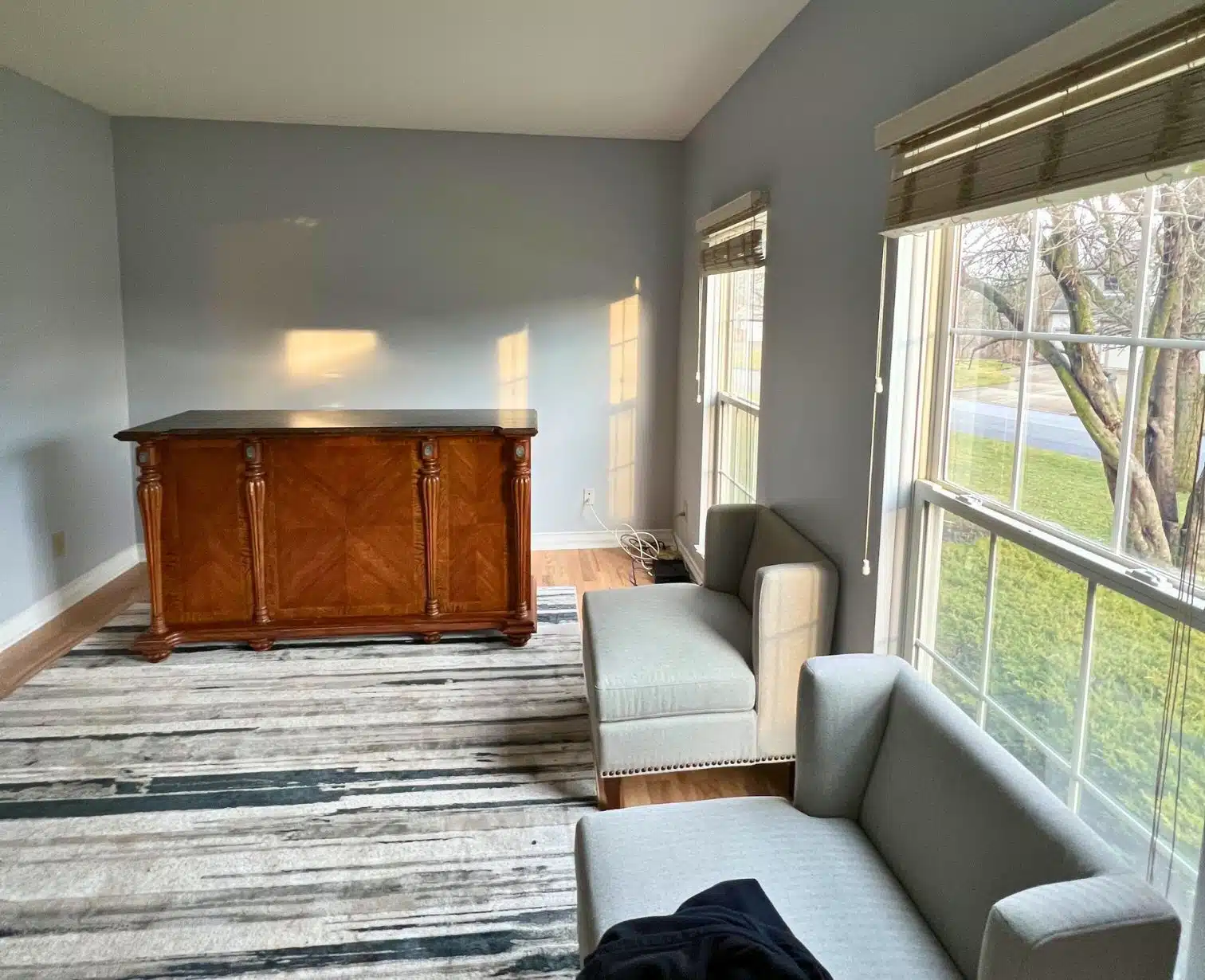 Professional interior painting in Columbus, Ohio – finished living room walls